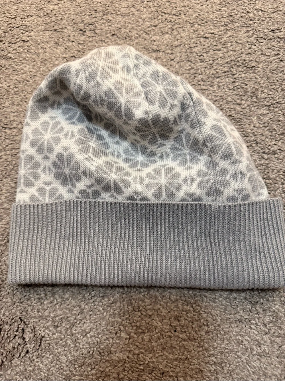 kate spade Light Gray & White Patterned Knit Beanie